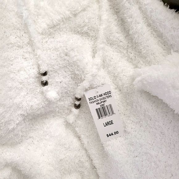 White Hooded Teddy Sweater - Picture 5 of 6